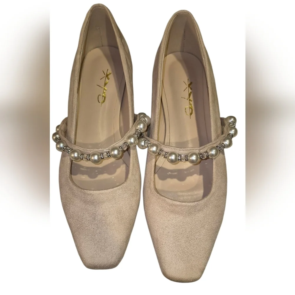 Elegant Beige Women's Shoes with Pearl Detailing - Picture 2 of 14